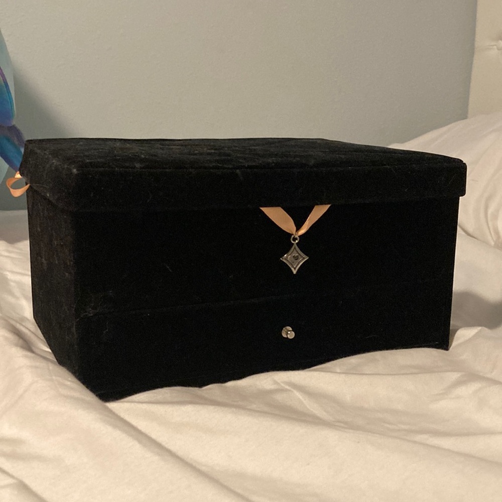 Velvet Jewelry Box